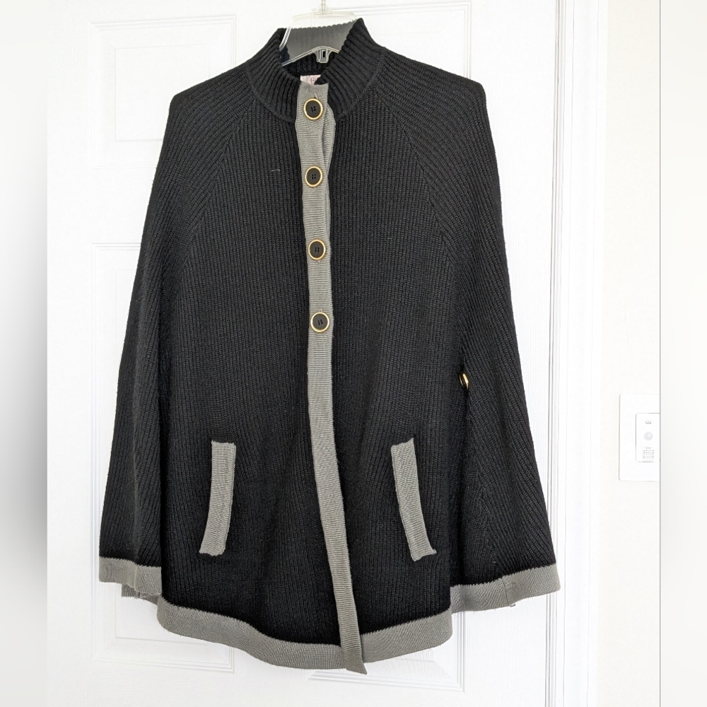 Womens Poncho Sweater M/L Black White Minimalist Capsule